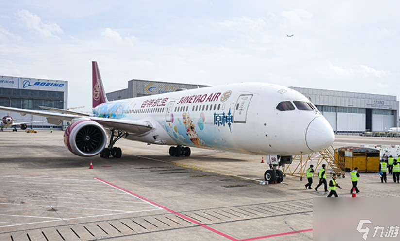 吉祥航空“原神号”起飞 首航周可体验纪念登机牌、餐盒及水杯