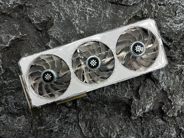 性能真的“Ti”不一样！影驰 GeForce RTX 4070 Ti SUPER 星曜 OC评测！