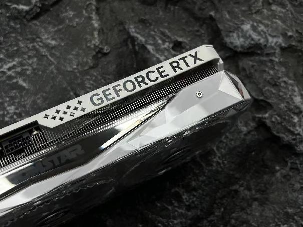 性能真的“Ti”不一样！影驰 GeForce RTX 4070 Ti SUPER 星曜 OC评测！