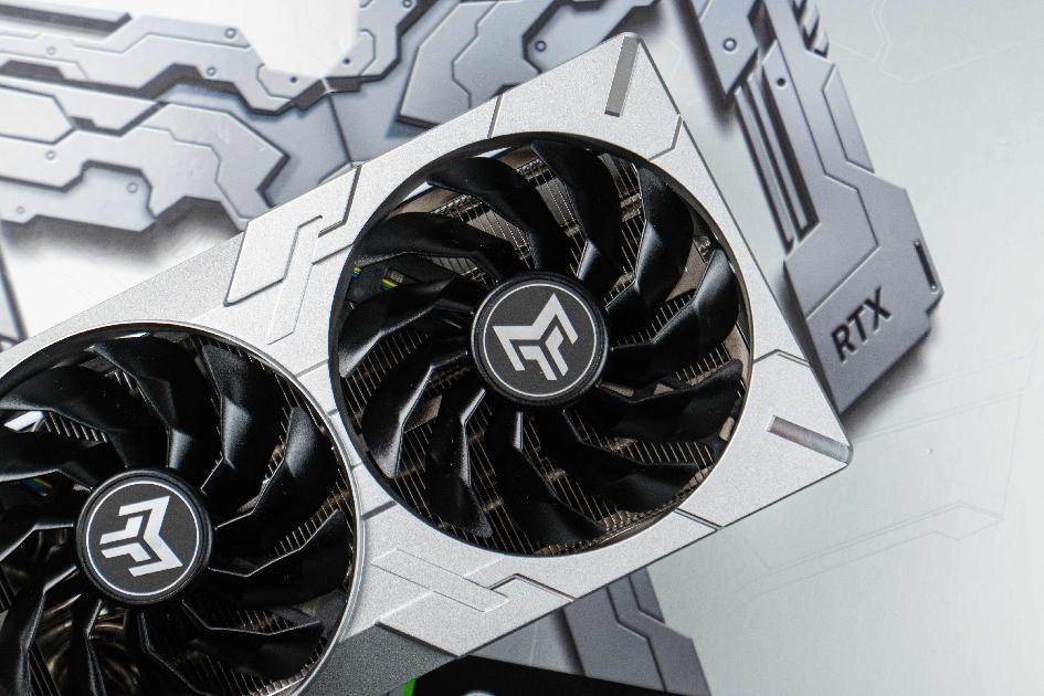 性能超凡入圣，影驰 GeForce RTX 4080 SUPER 金属大师评测